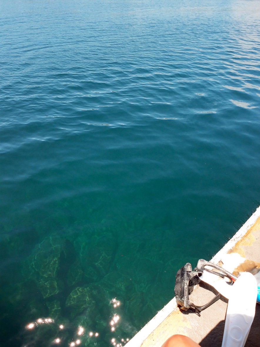 Clear turquoise water for snorkeling at Los Arcos